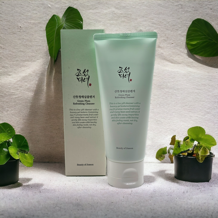 Green Plum Refreshing Cleanser - Glamour Glow